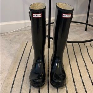 Hunter Women’s Tall Rain Boots: Black